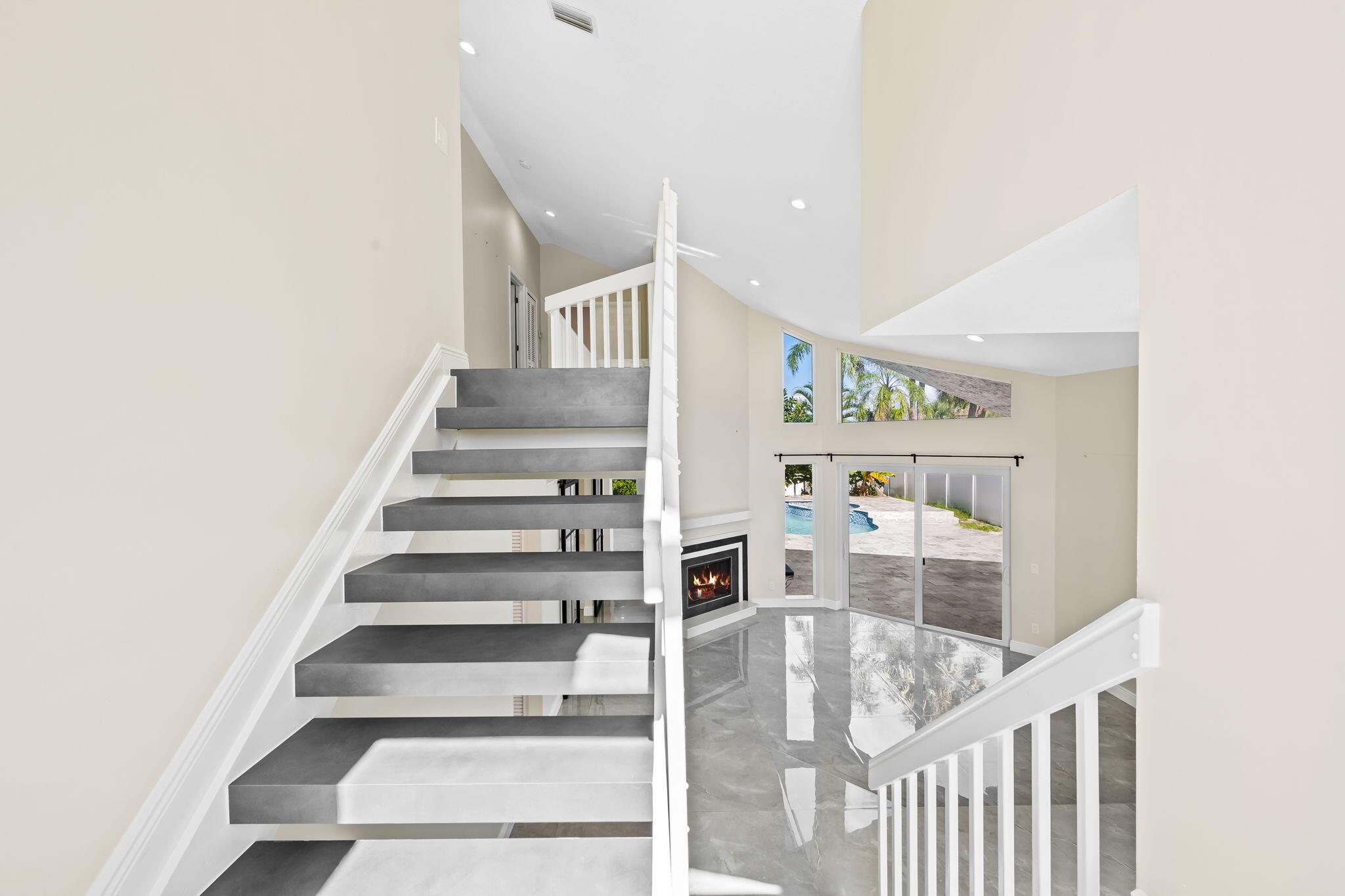 23162 L'Ermitage Circle