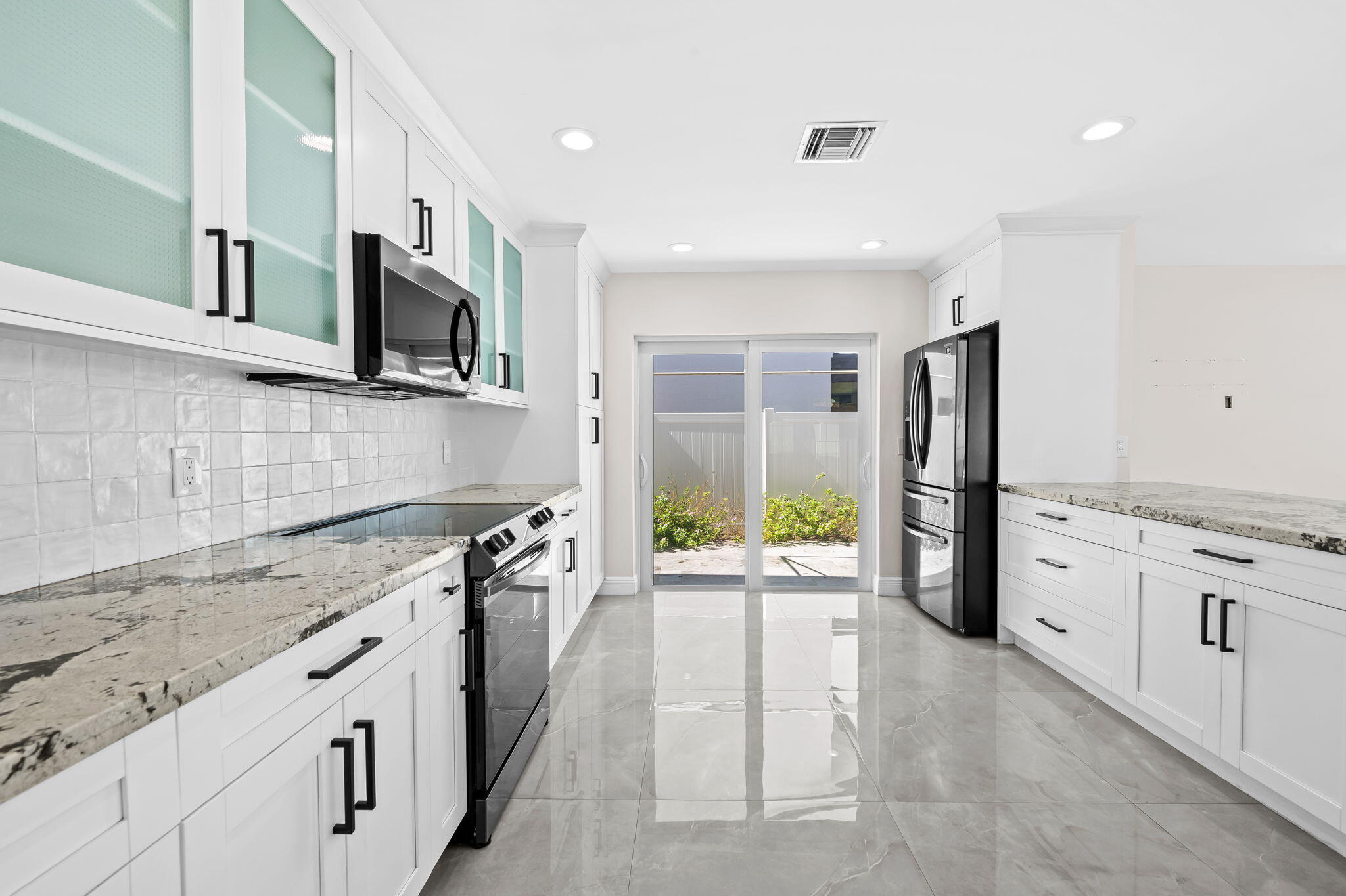 23162 L'Ermitage Circle