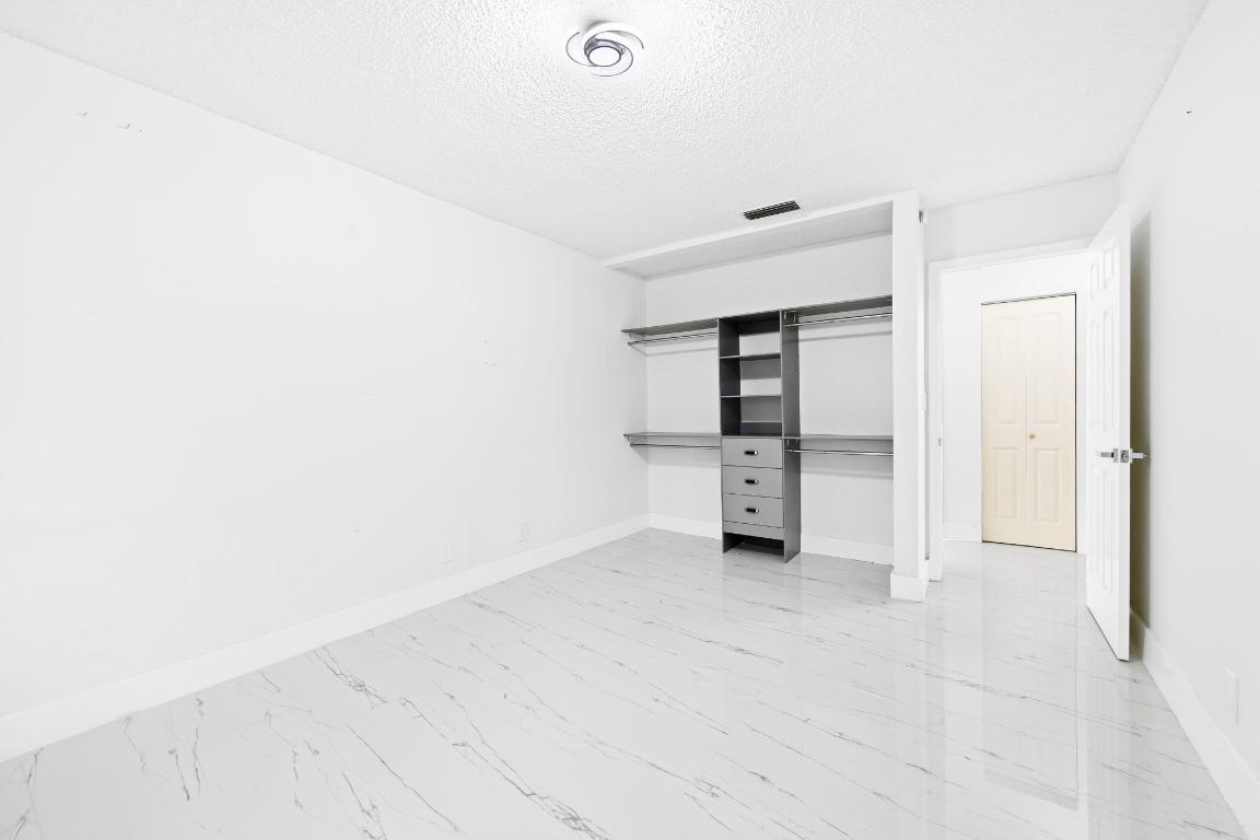 4713 NW 115th Avenue