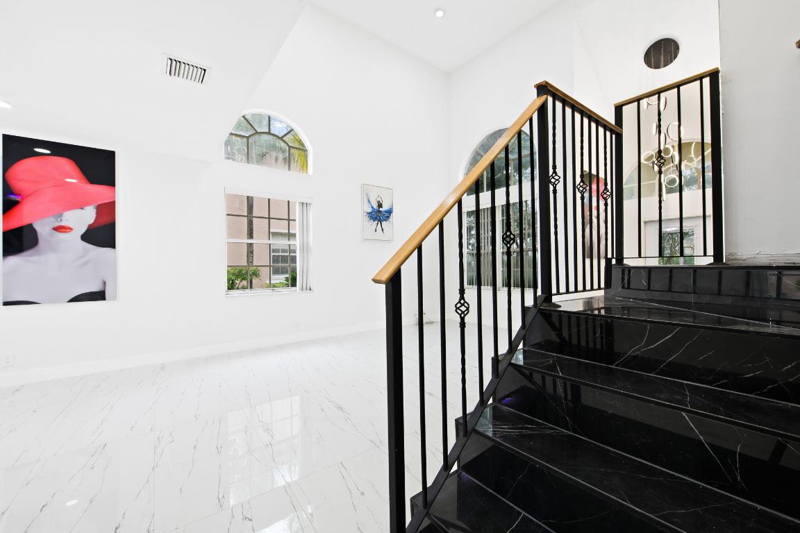 4713 NW 115th Avenue