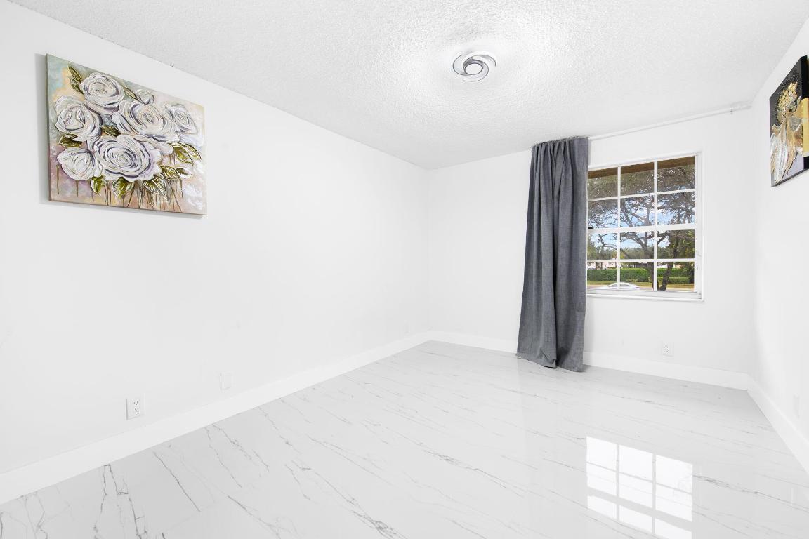 4713 NW 115th Avenue