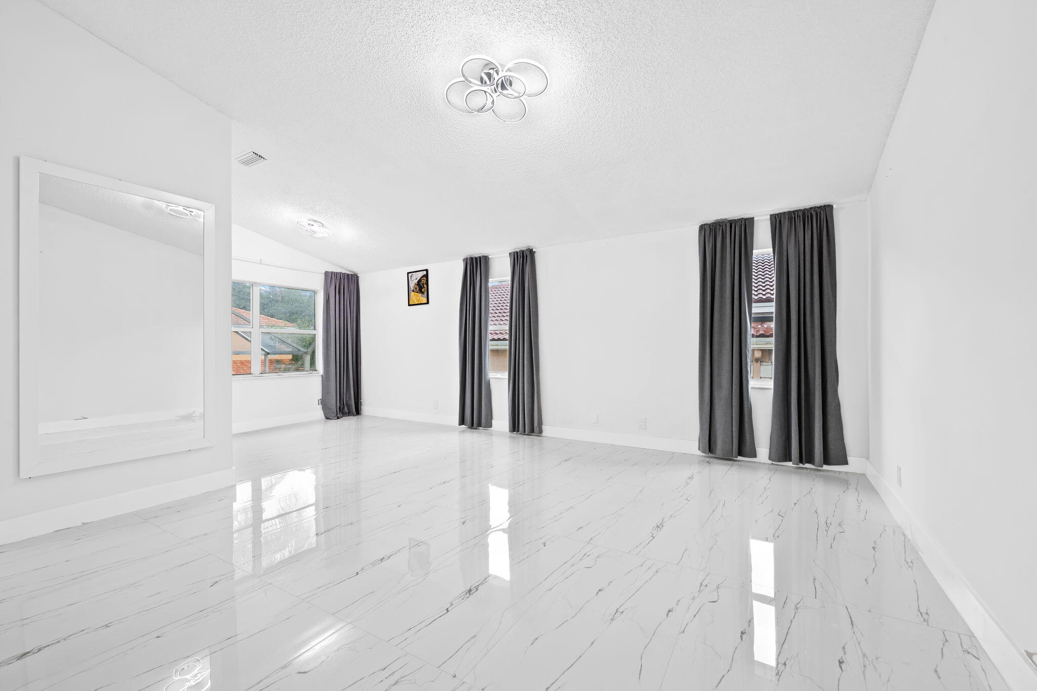 4713 NW 115th Avenue