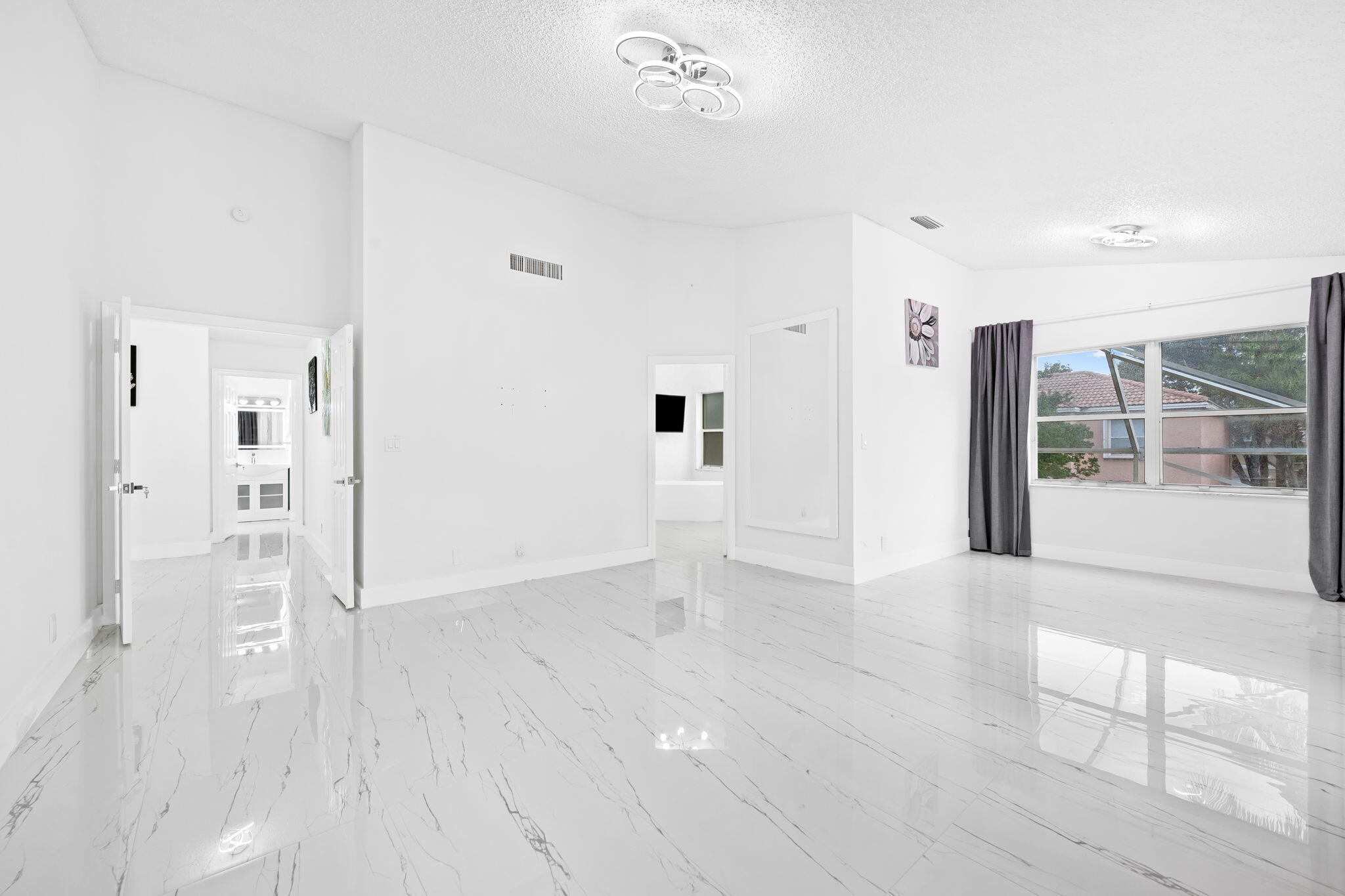 4713 NW 115th Avenue