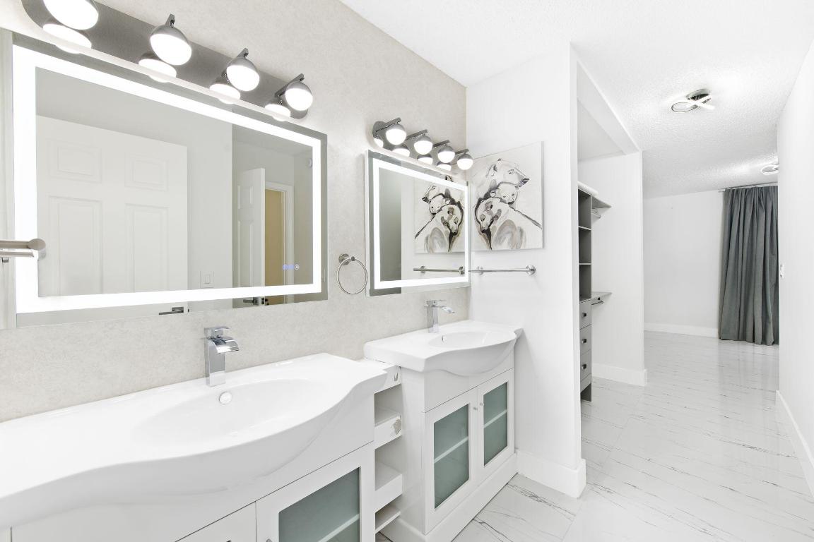 4713 NW 115th Avenue