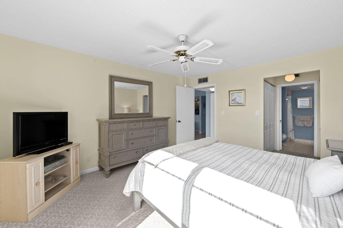 15 Royal Palm Way 505