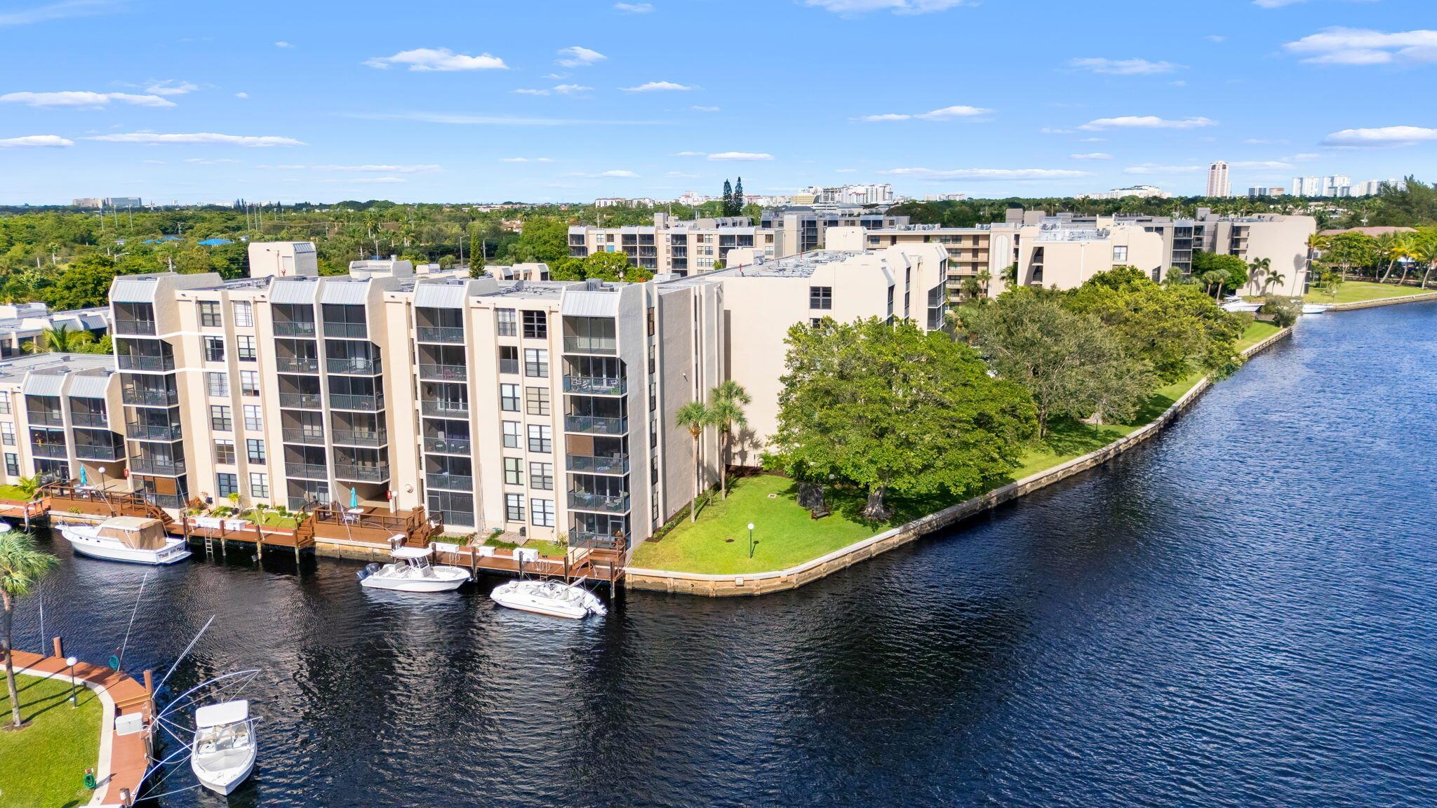 15 Royal Palm Way 505