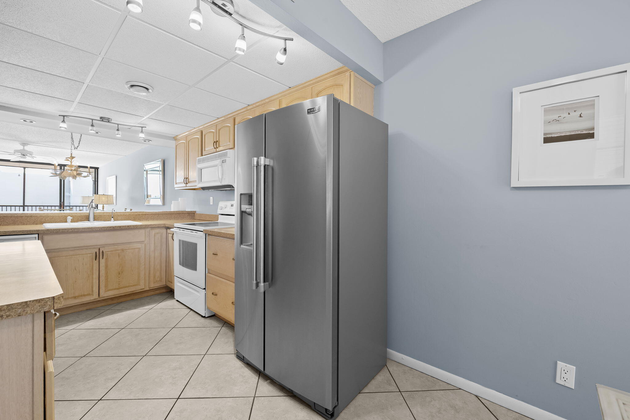 15 Royal Palm Way 505