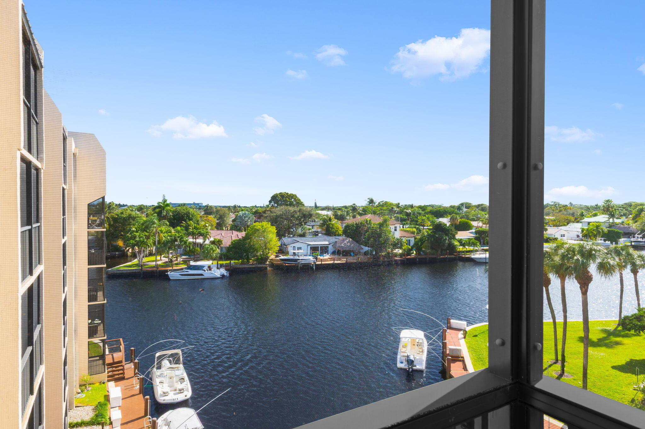 15 Royal Palm Way 505