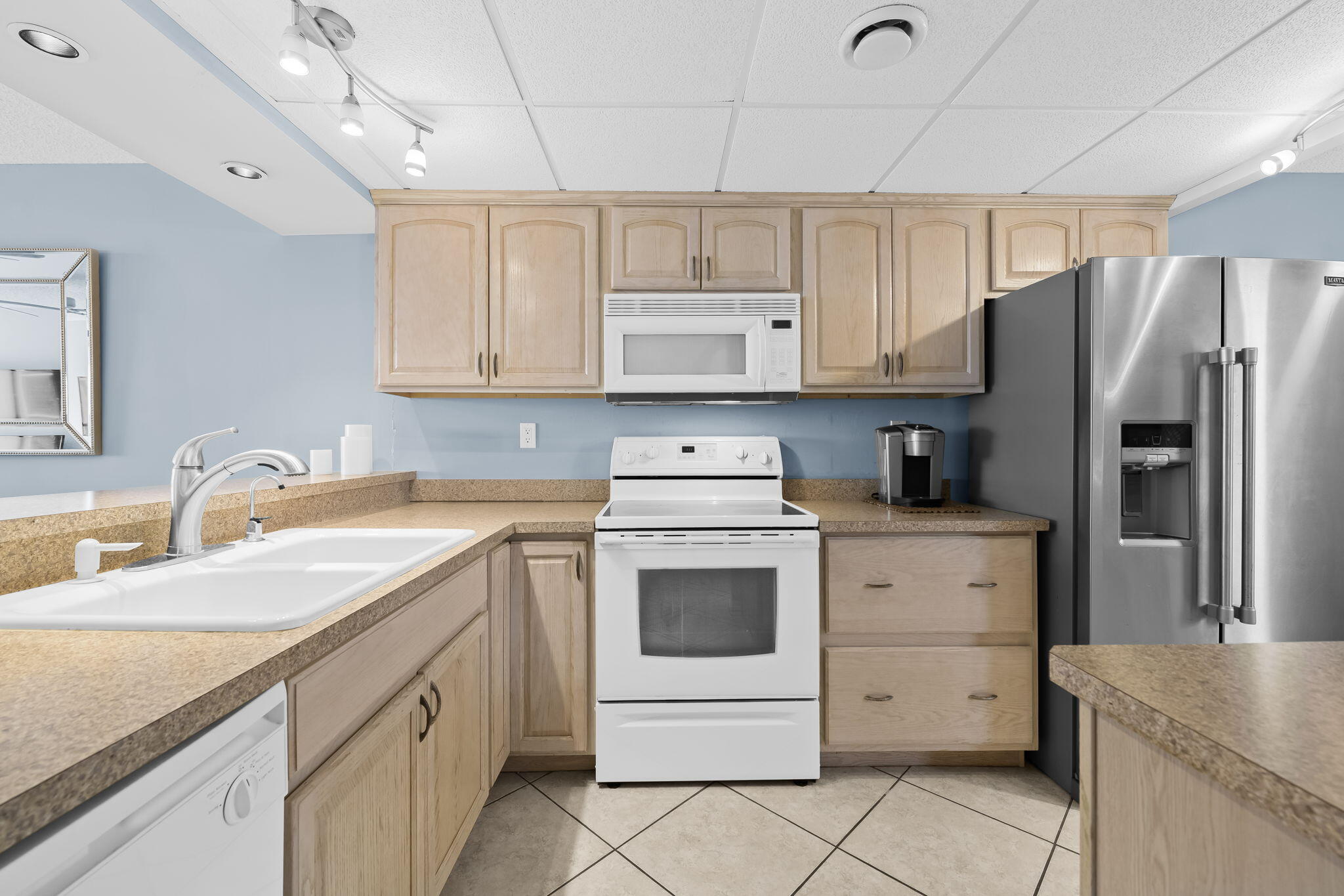 15 Royal Palm Way 505