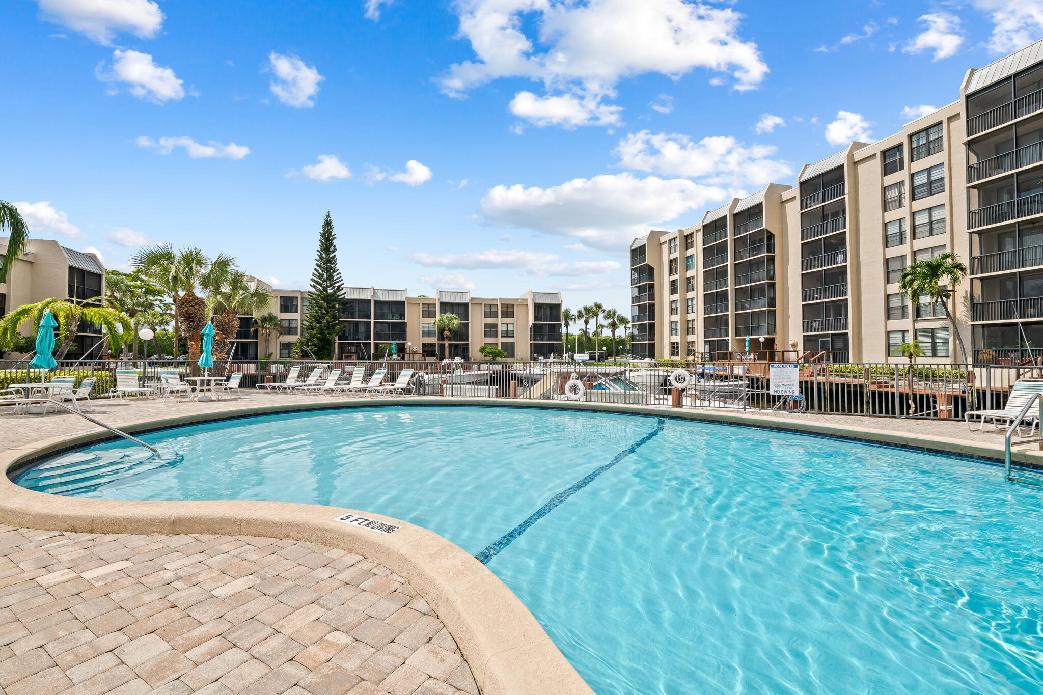 15 Royal Palm Way 505