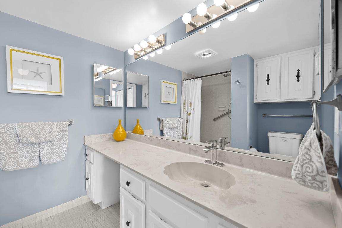 15 Royal Palm Way 505