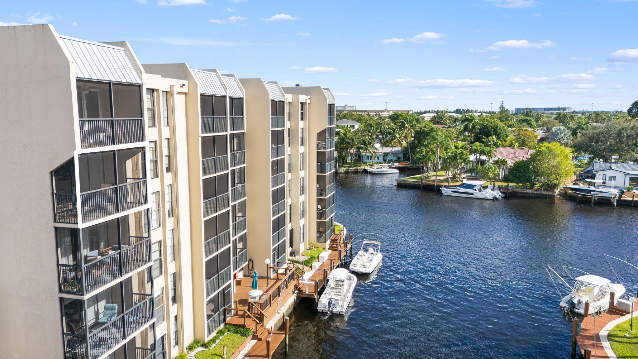 15 Royal Palm Way 505