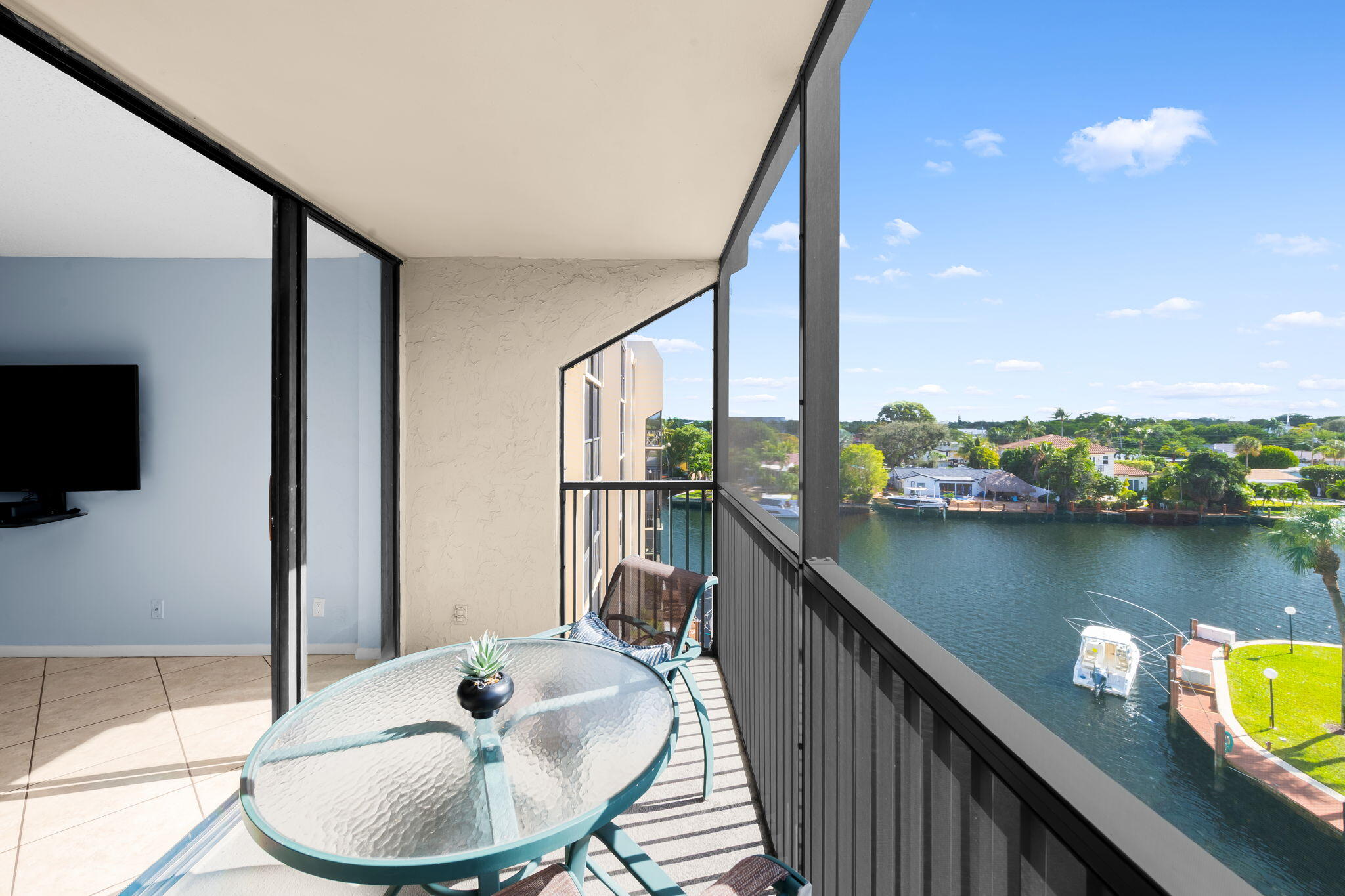 15 Royal Palm Way 505