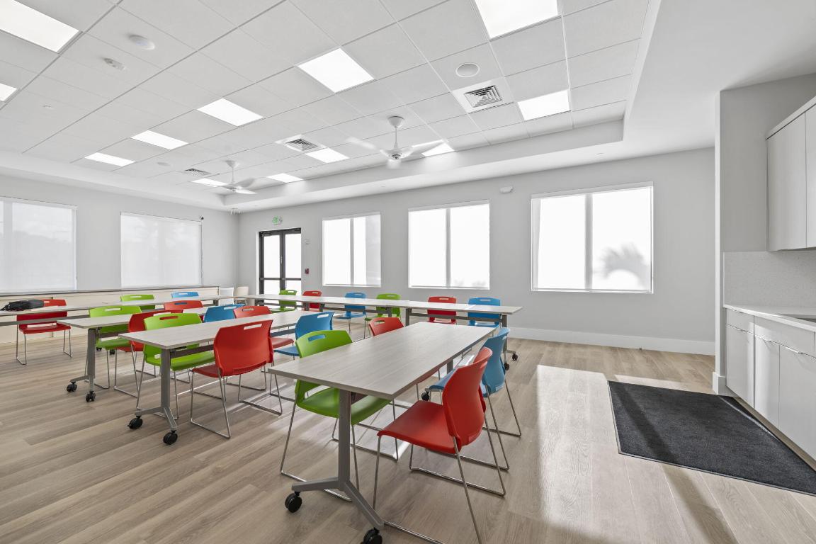 9653 Sail Palm Court