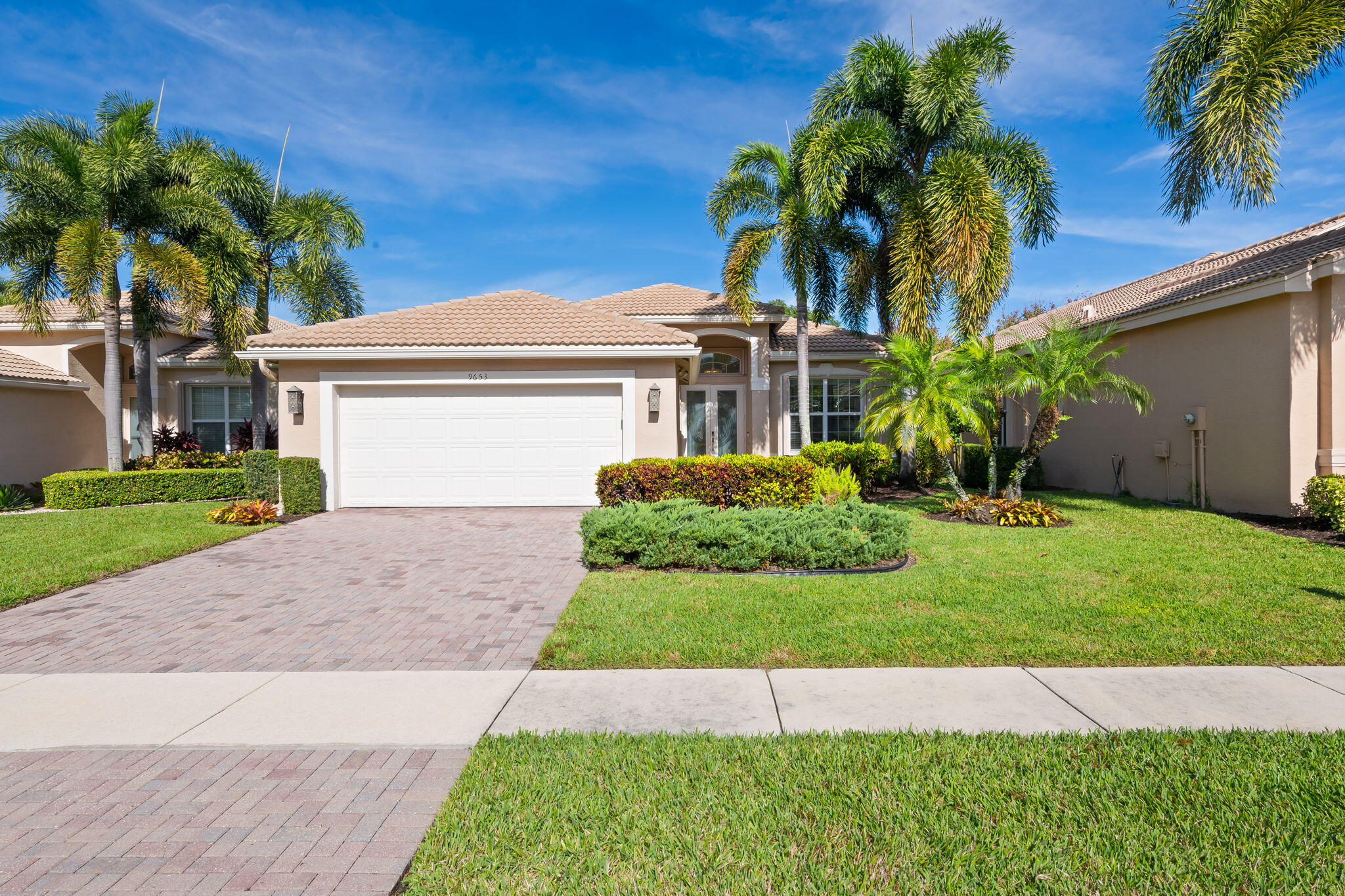 9653 Sail Palm Court