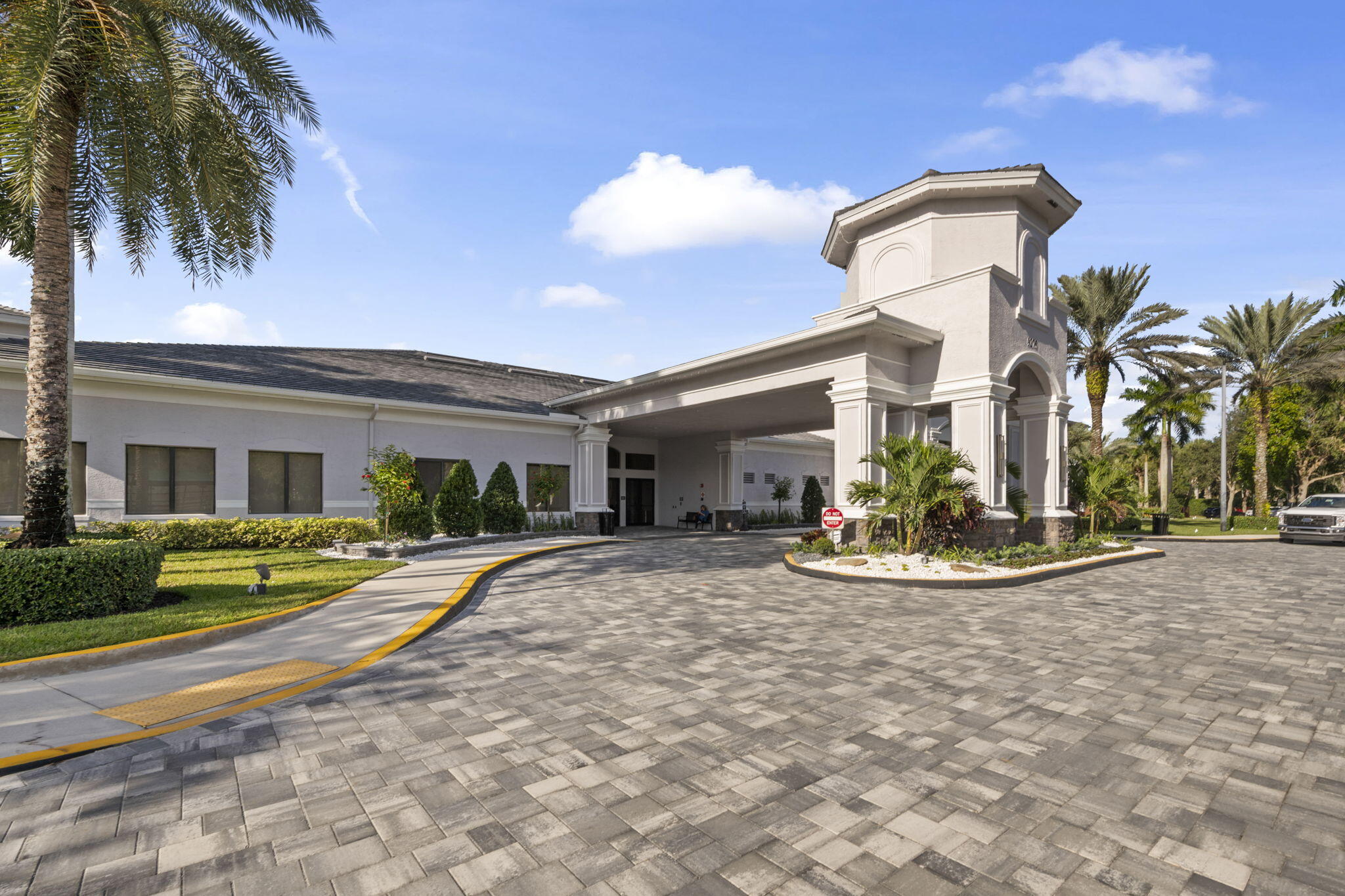 9653 Sail Palm Court