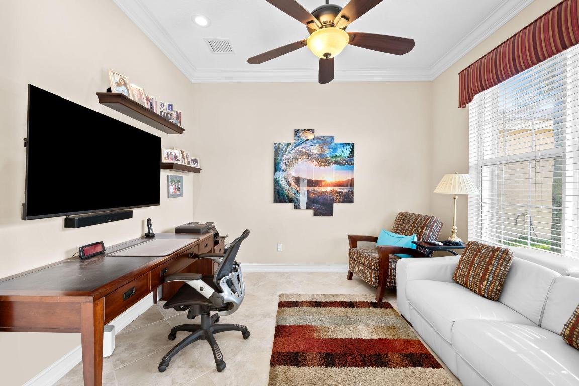 9653 Sail Palm Court