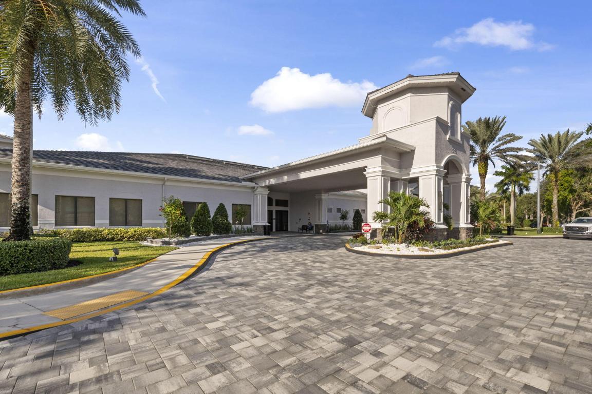 9653 Sail Palm Court