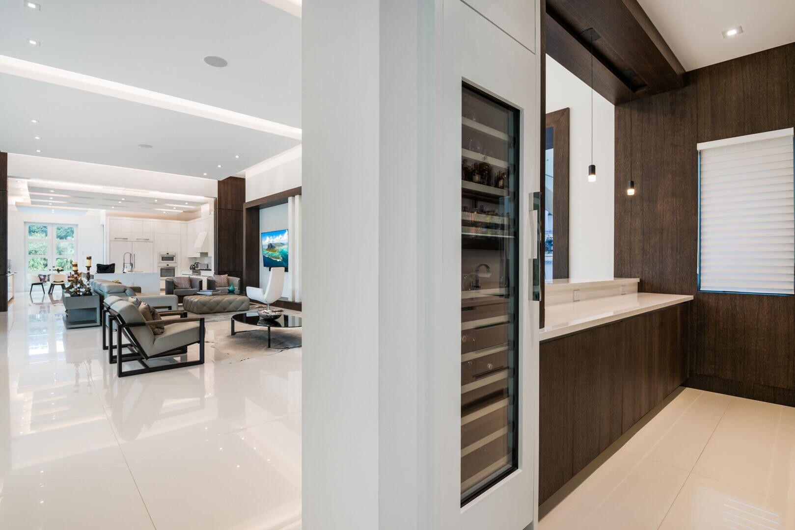 17106 Avenue Le Rivage