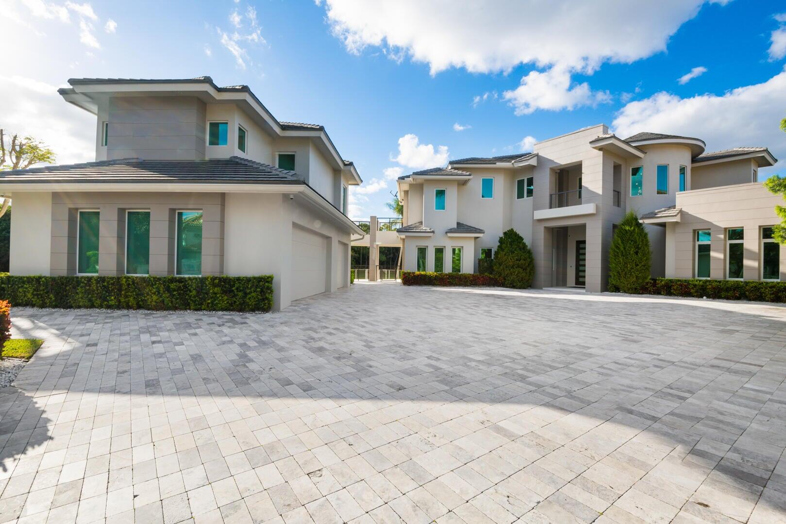 17106 Avenue Le Rivage