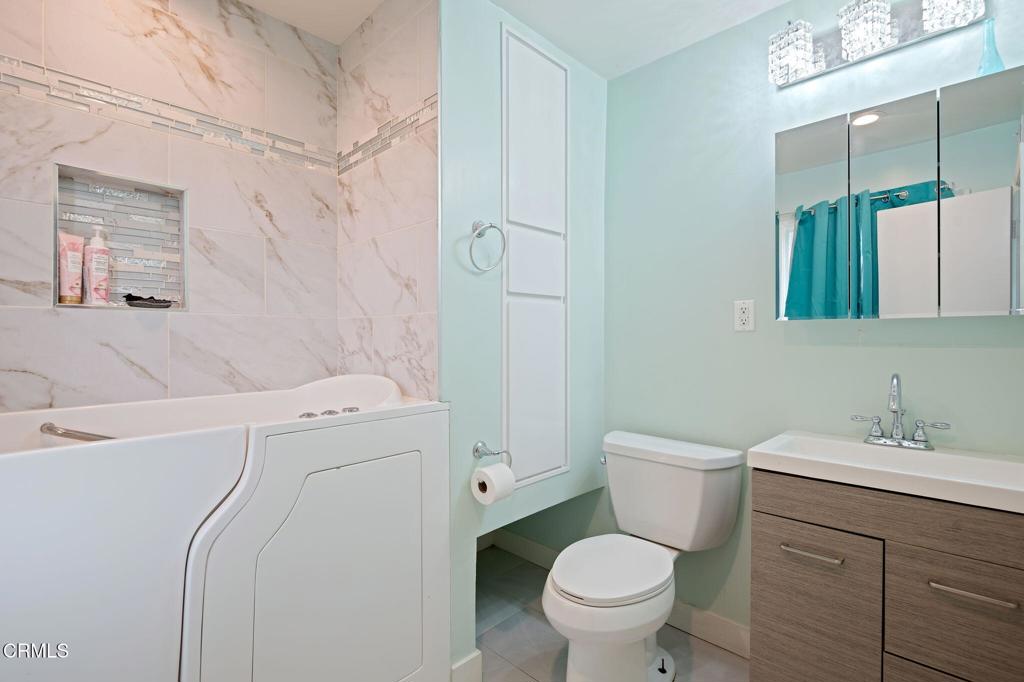 1900 Piedmont Street