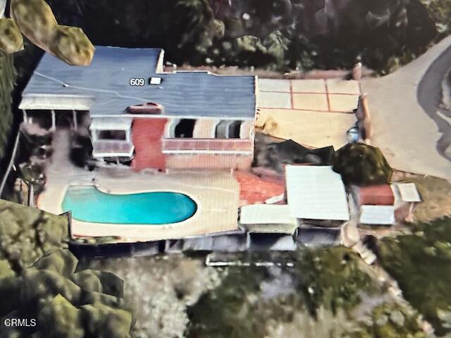 609 W Highland Drive