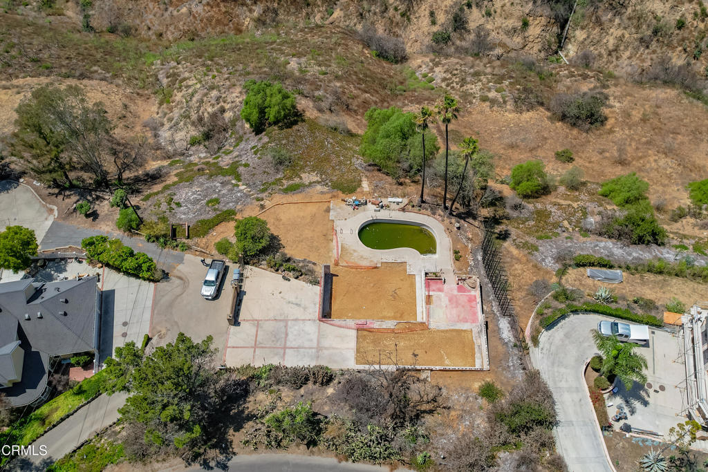 609 W Highland Drive