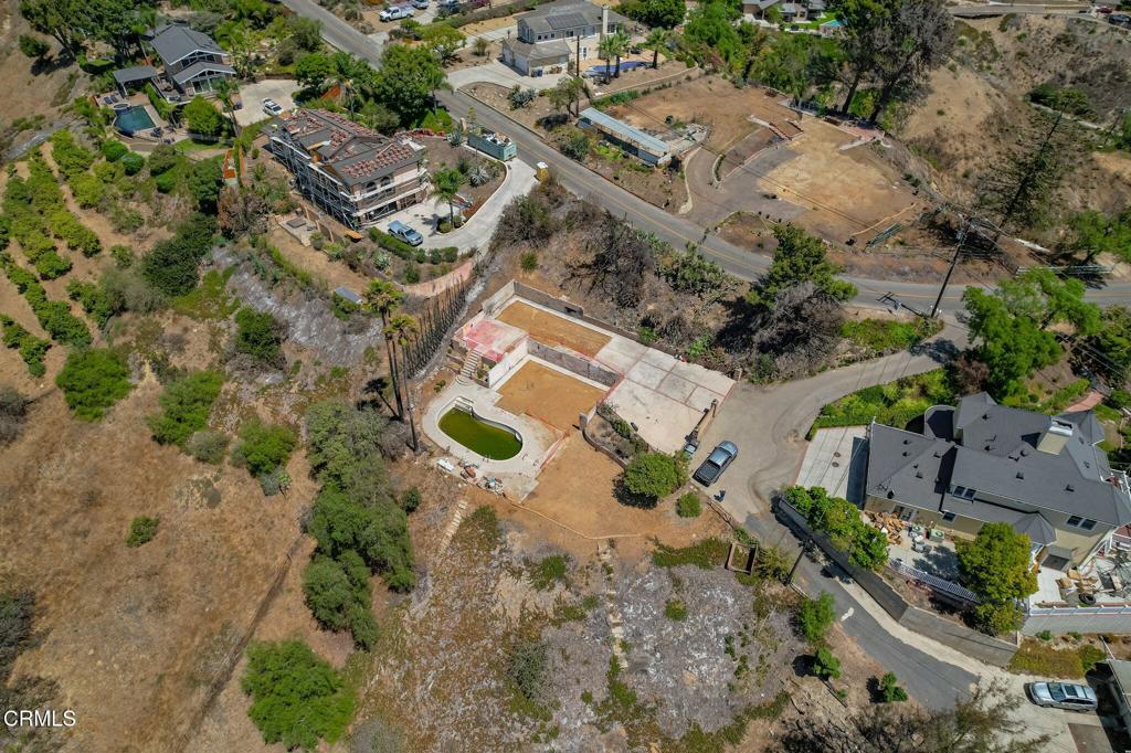 609 W Highland Drive