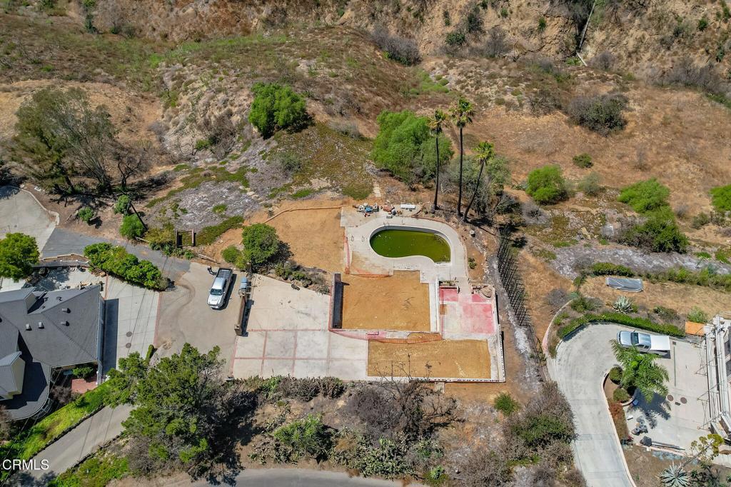 609 W Highland Drive