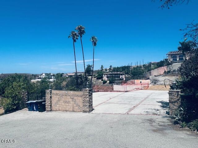 609 W Highland Drive