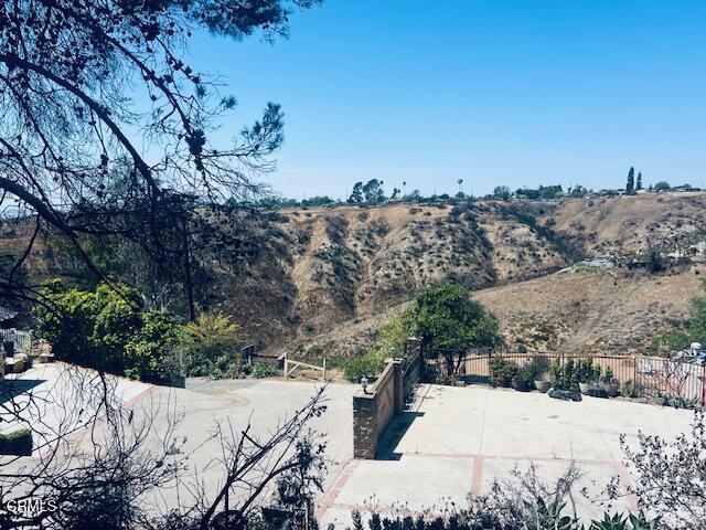 609 W Highland Drive