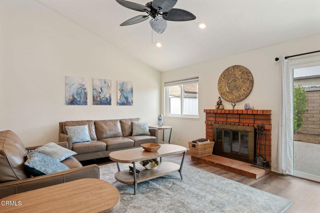 1667 Regent Street Camarillo Unit: Camarillo, CA 93010