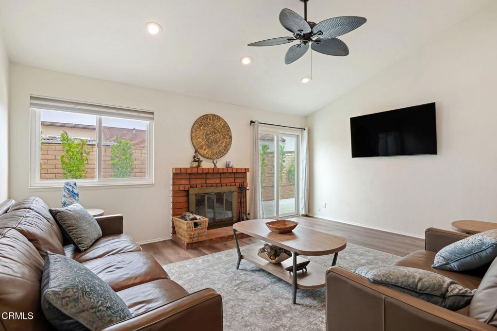 1667 Regent Street Camarillo Unit: Camarillo, CA 93010