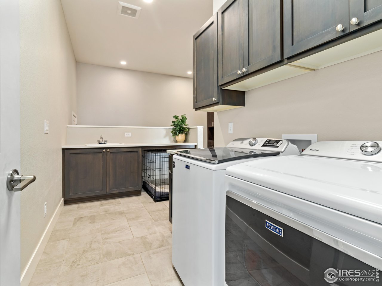 4527 Colorado River Dr