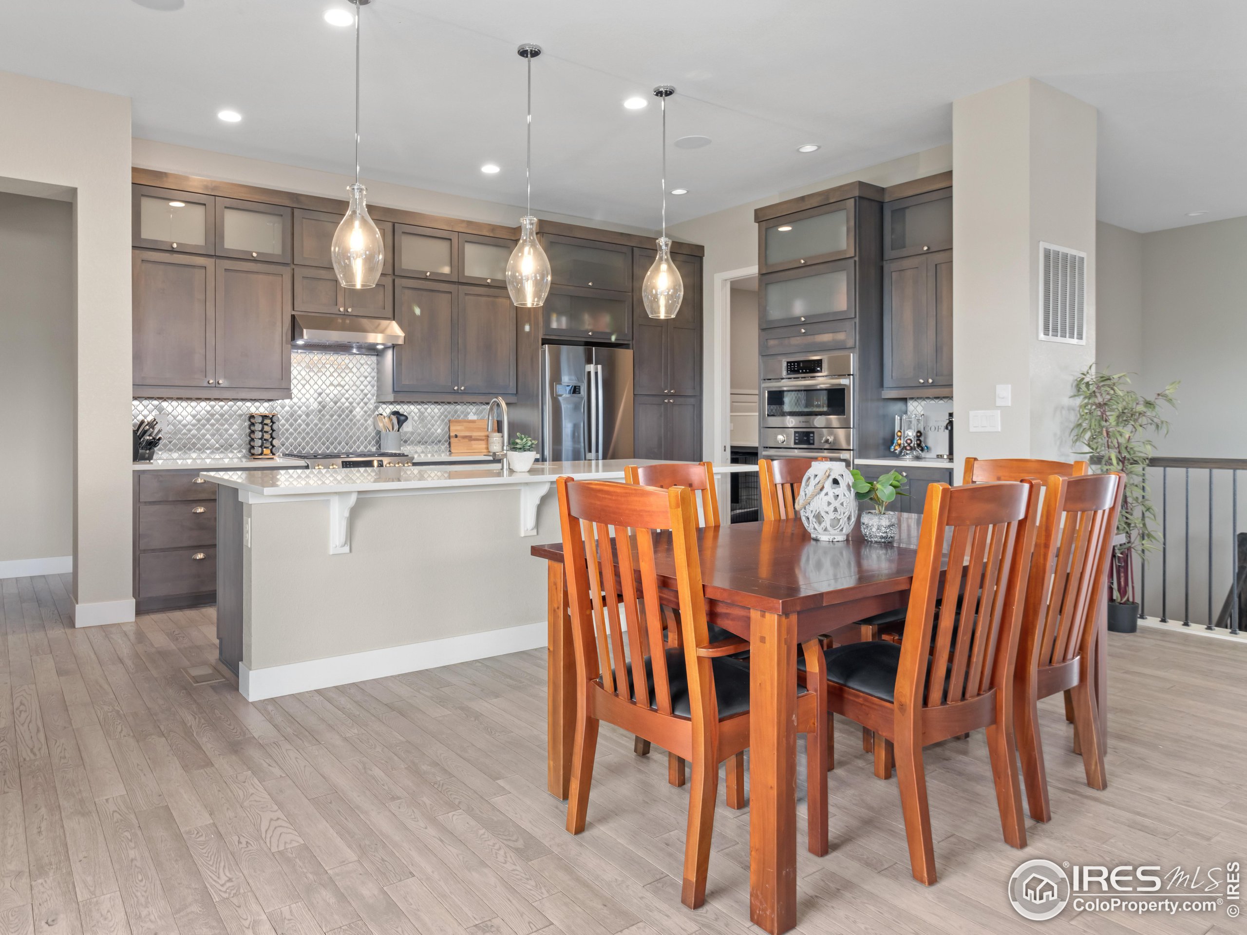 4527 Colorado River Dr