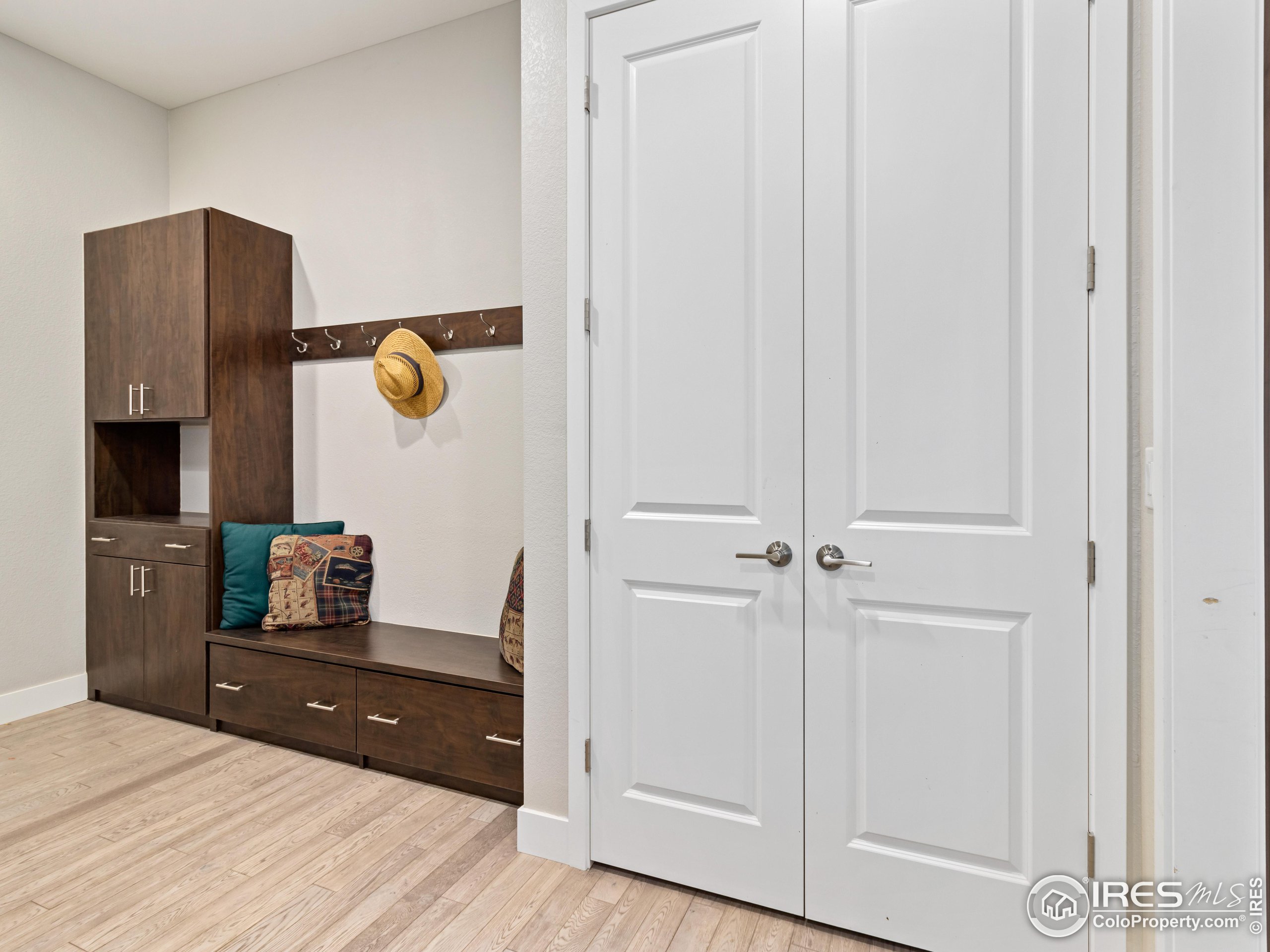 4527 Colorado River Dr