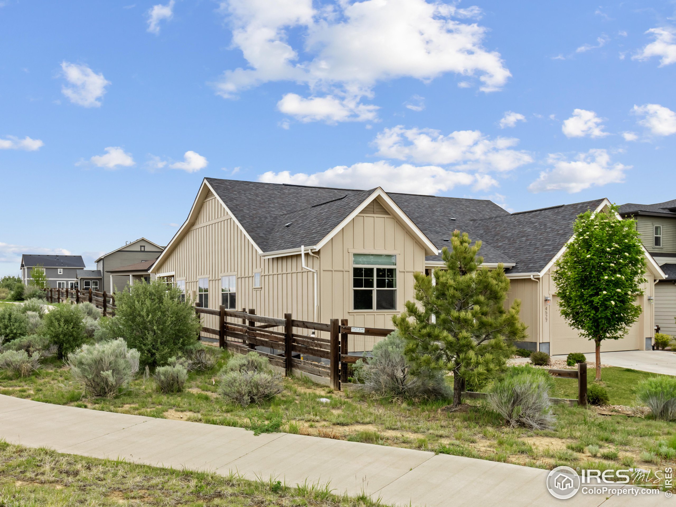 4527 Colorado River Dr