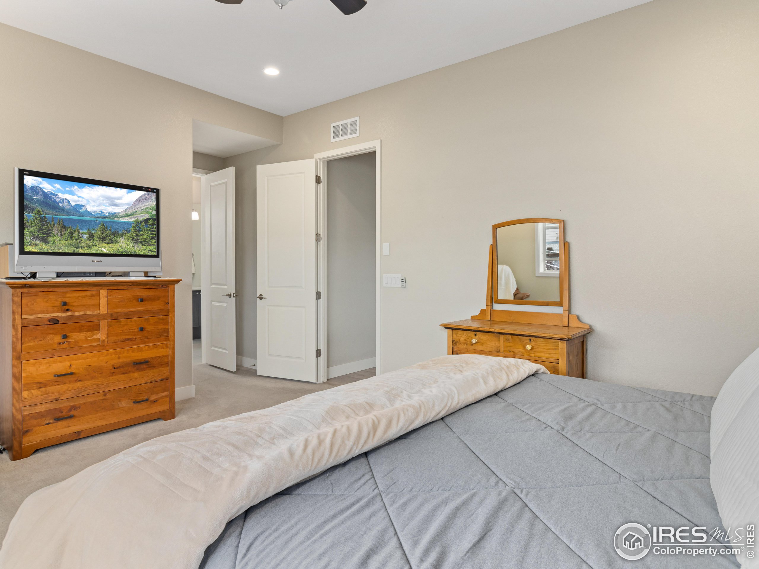 4527 Colorado River Dr