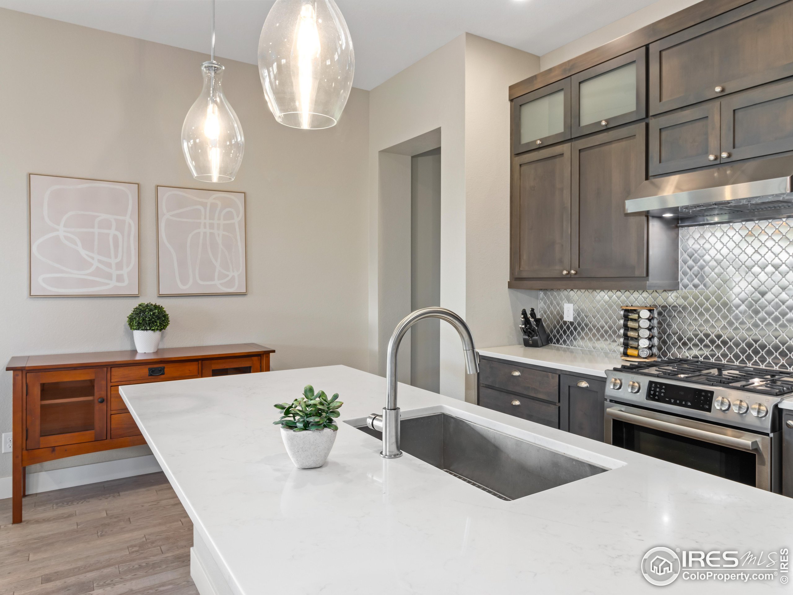 4527 Colorado River Dr