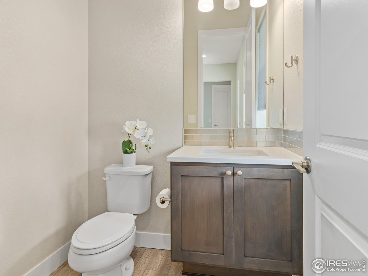 4527 Colorado River Dr