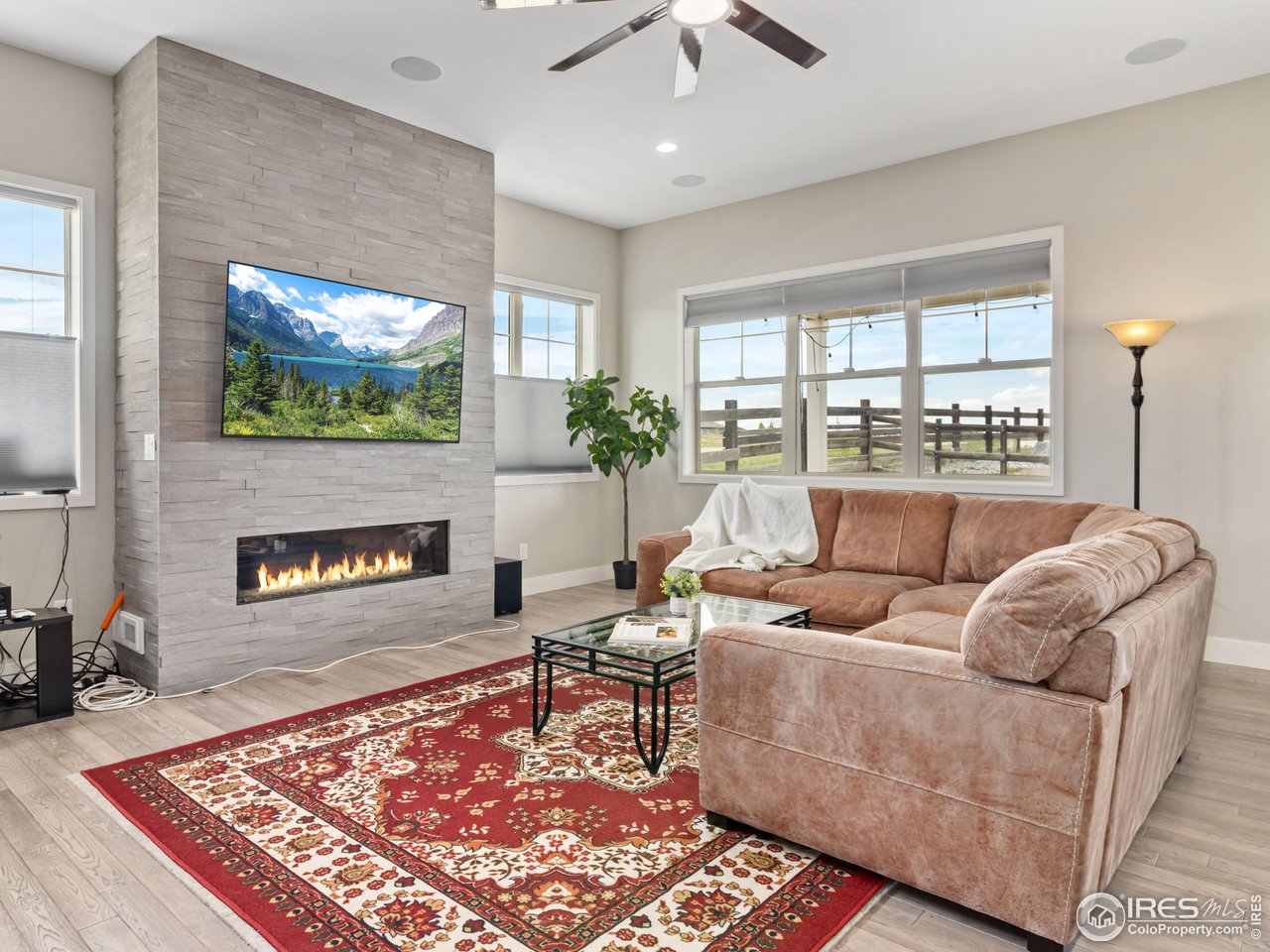 4527 Colorado River Dr