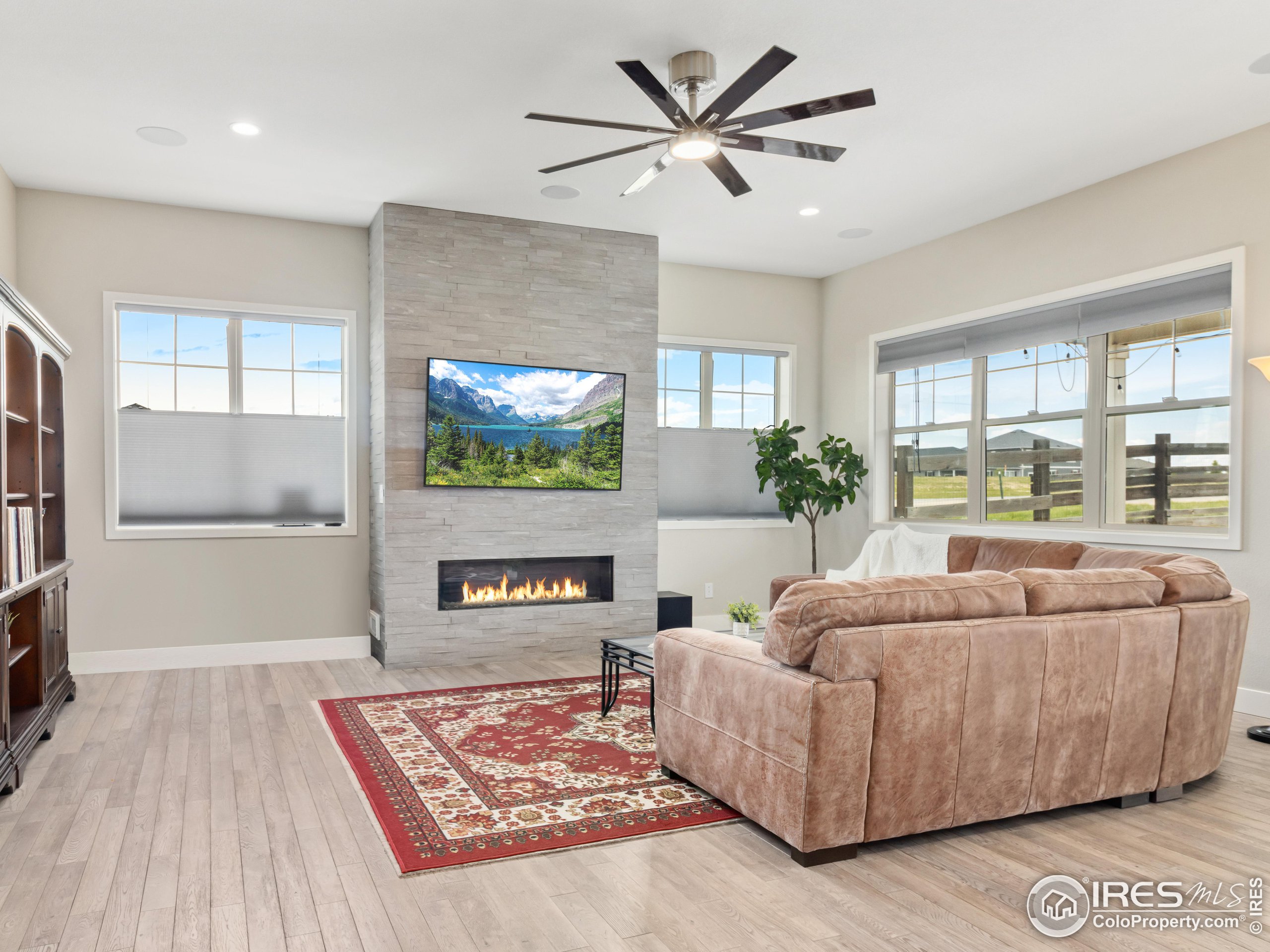 4527 Colorado River Dr