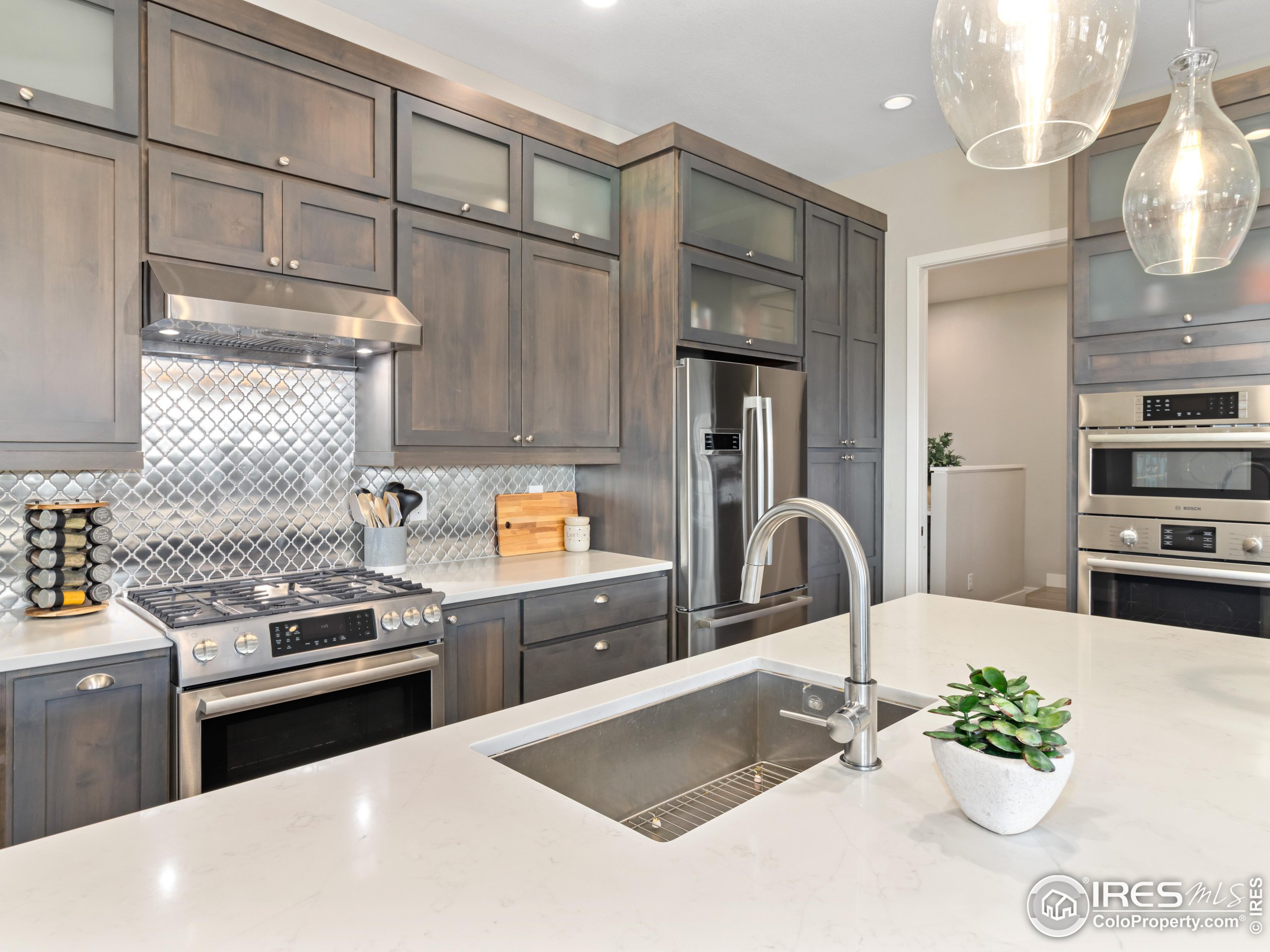 4527 Colorado River Dr