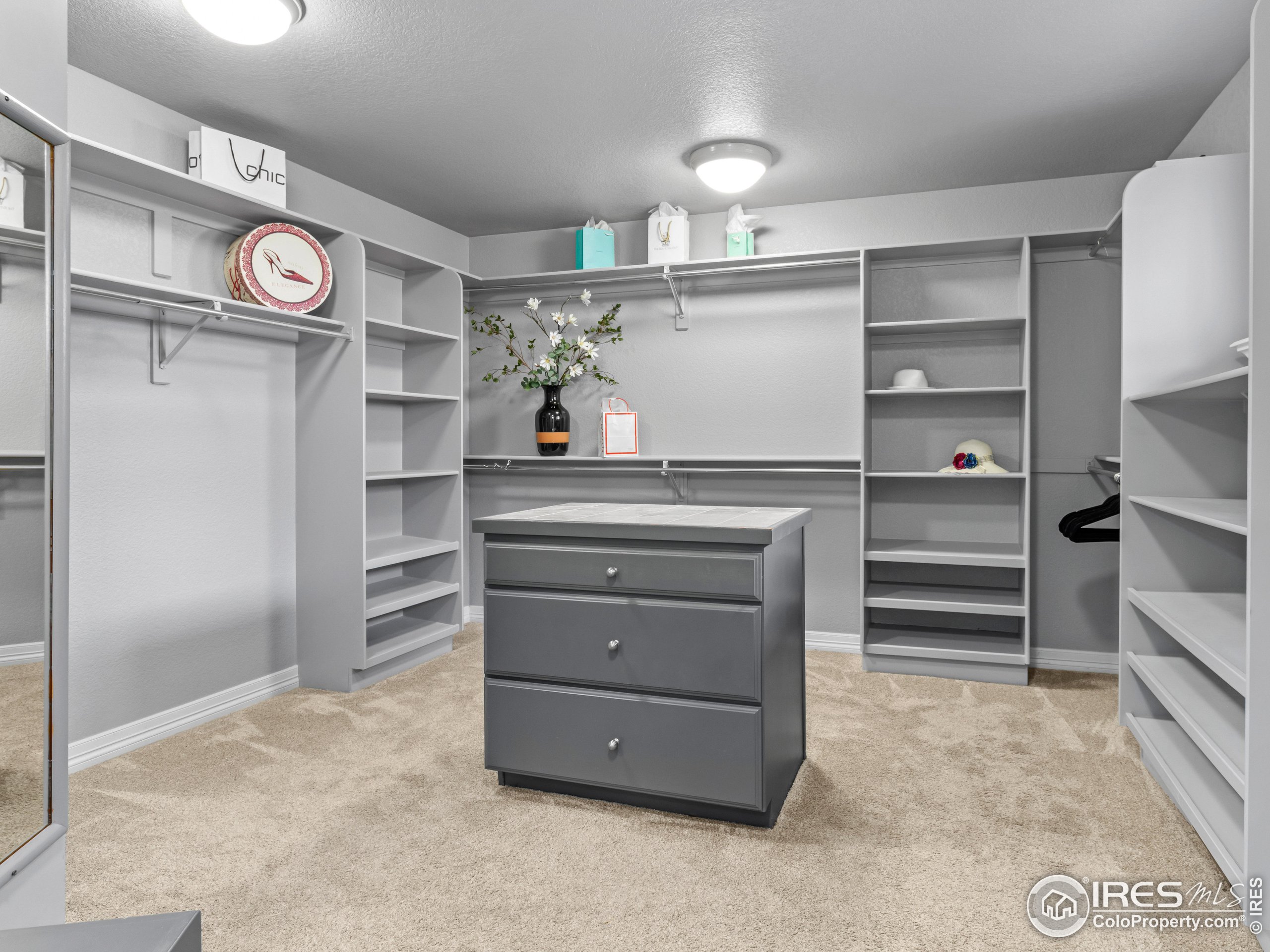 3916 Fowler Ln