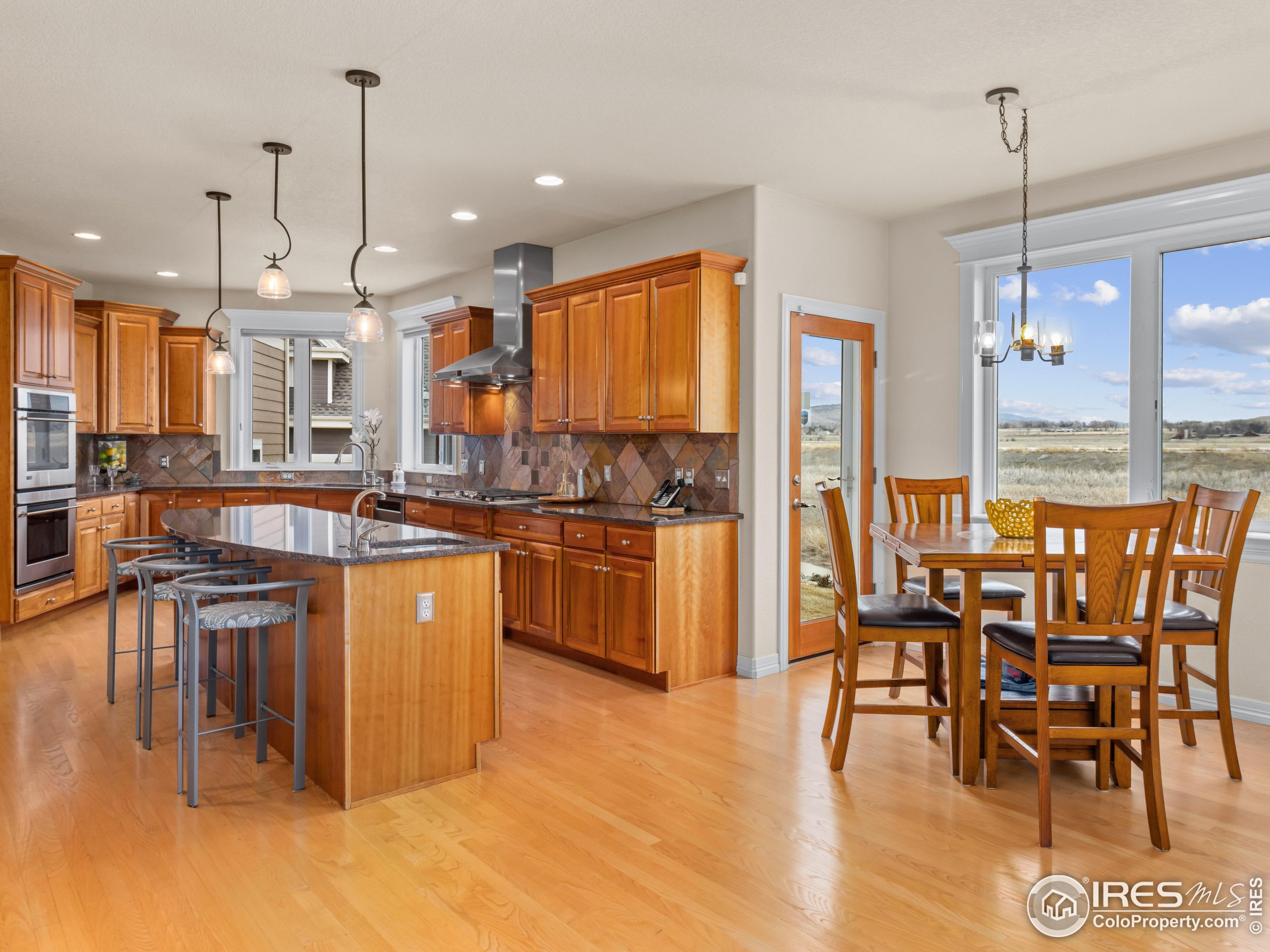 3916 Fowler Ln