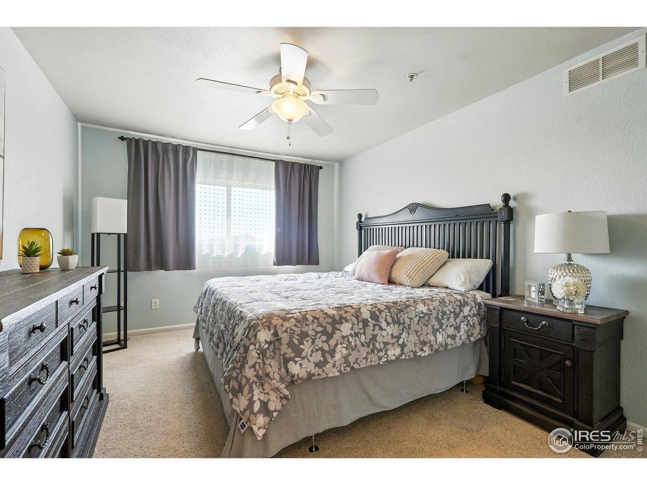 1601 Great Western Dr L6