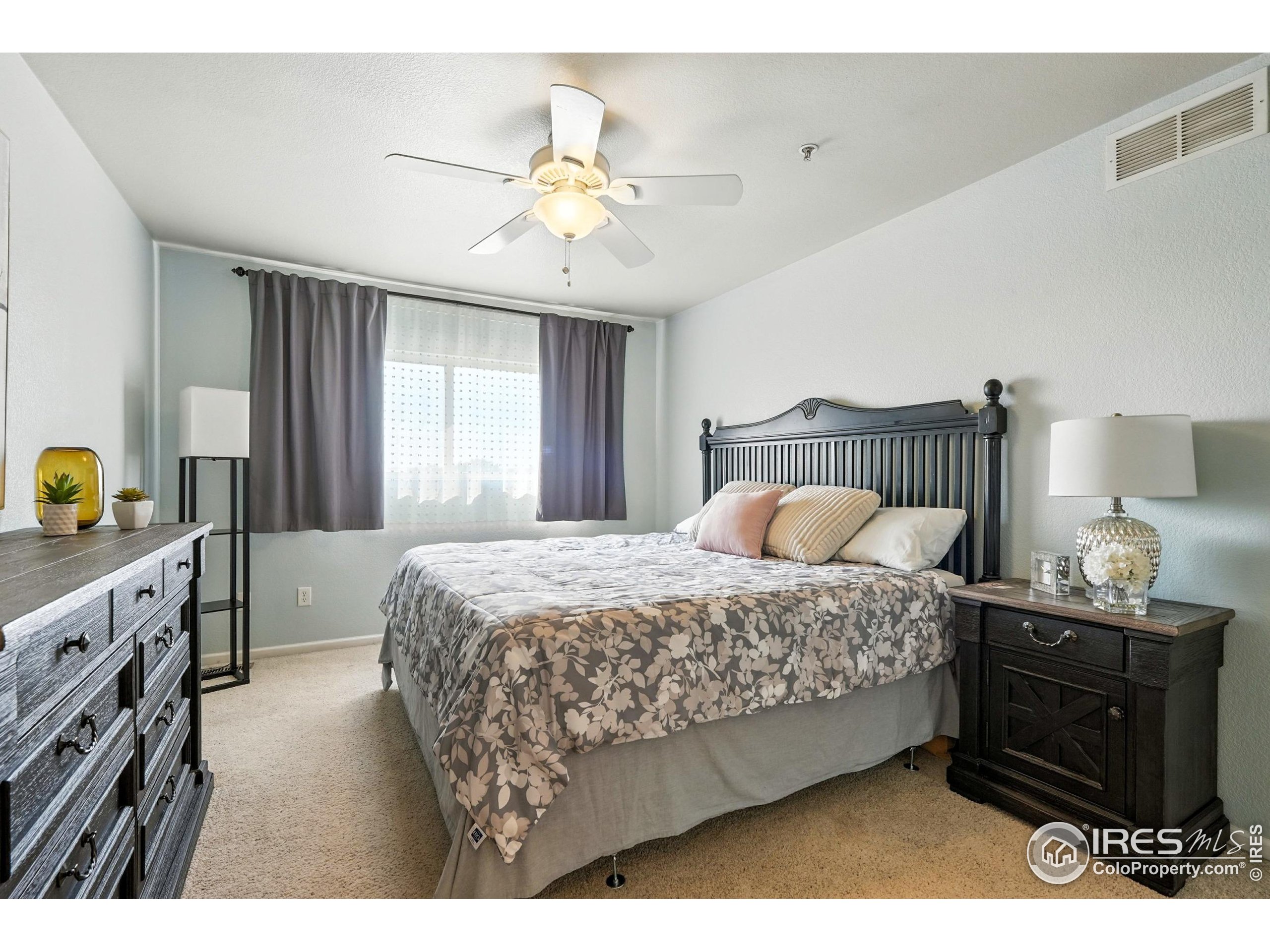 1601 Great Western Dr L6