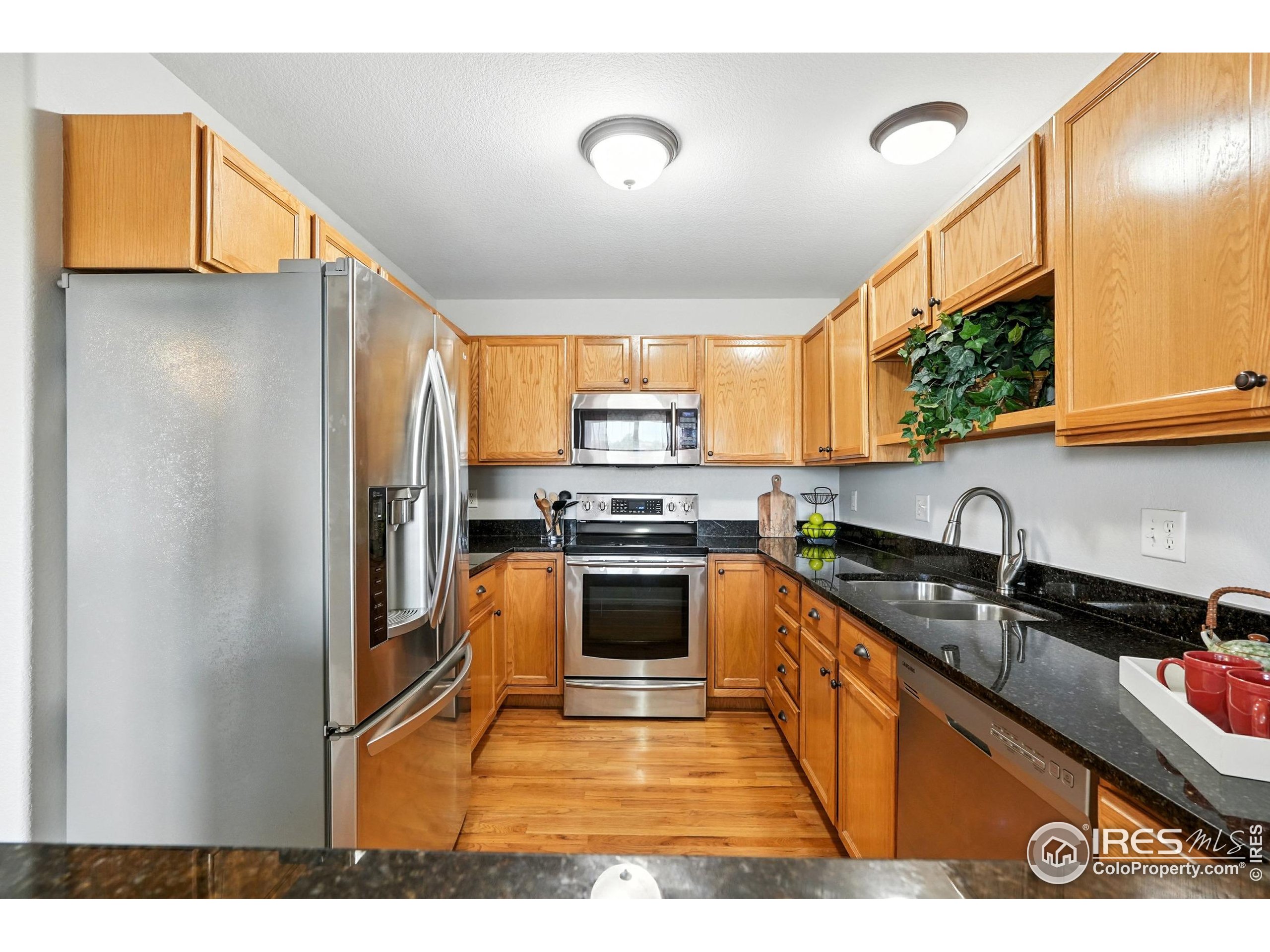 1601 Great Western Dr L6