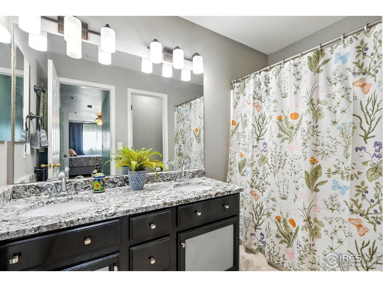 1601 Great Western Dr L6