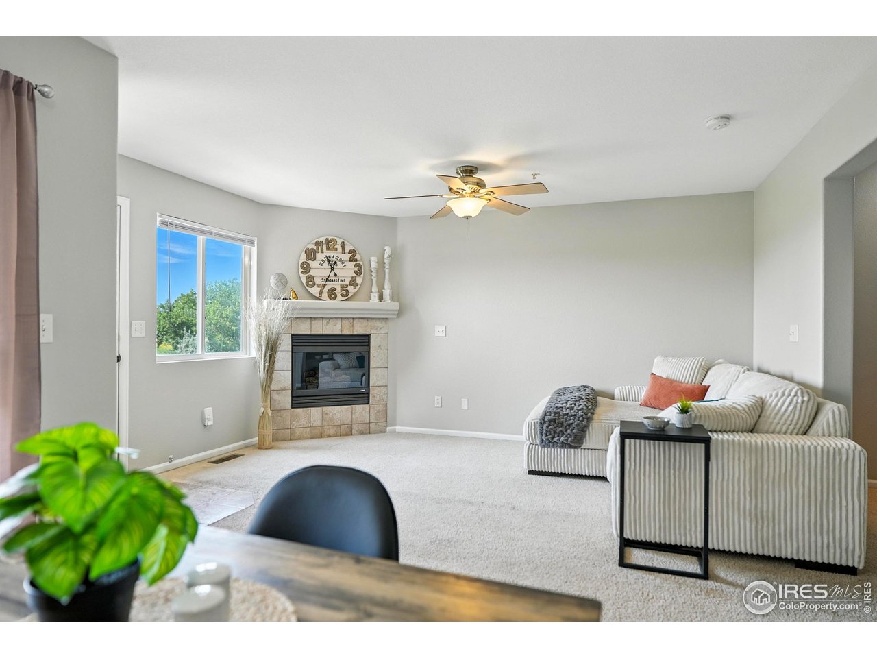 1601 Great Western Dr L6